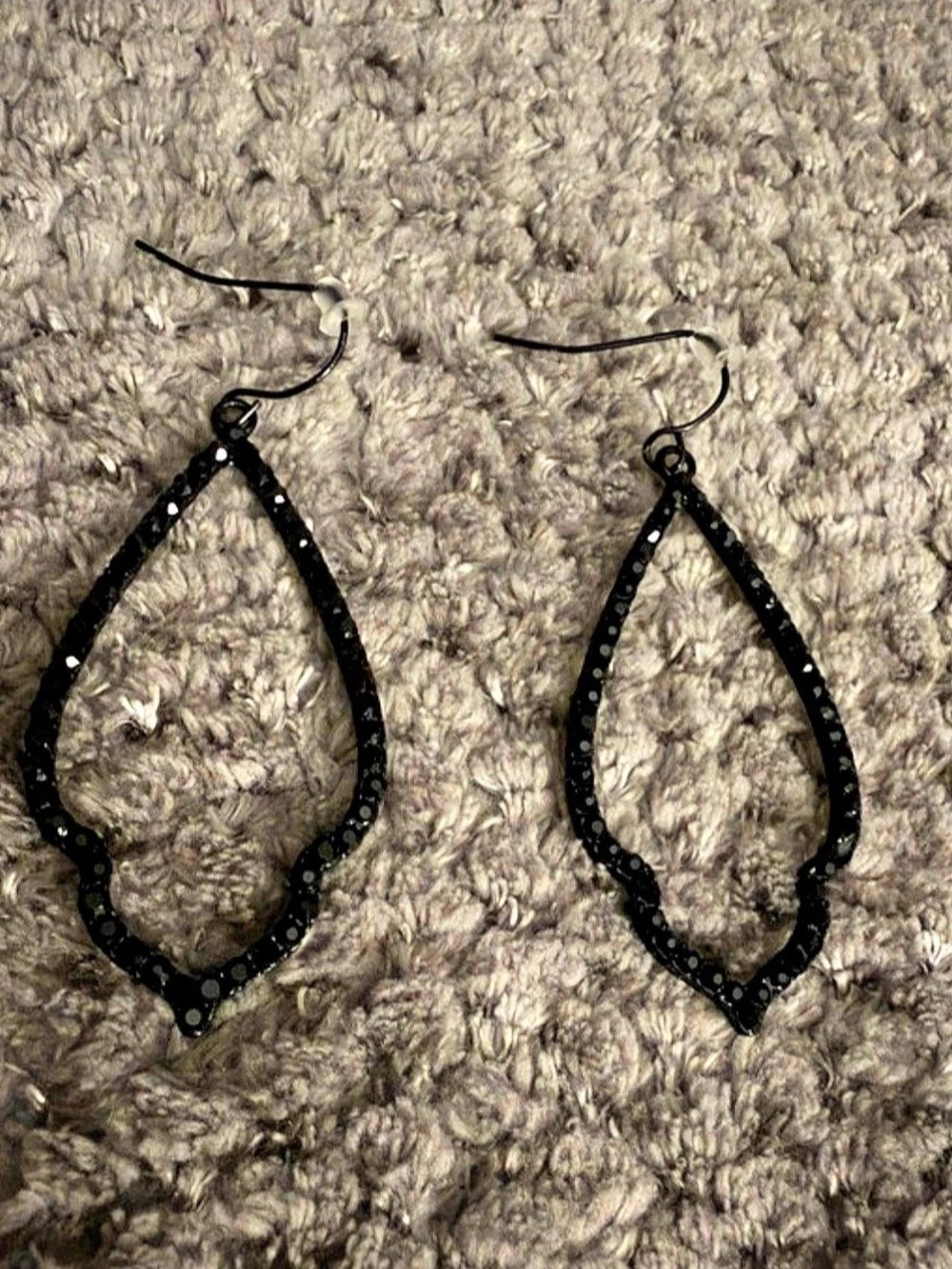 Women’s dangly earrings
